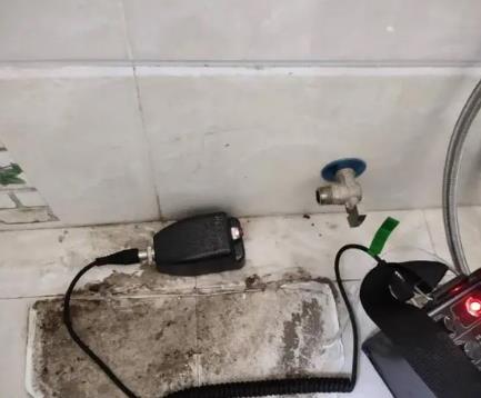 泾川屋顶漏水维修公司分享下卫生间漏水的危害及解决方法